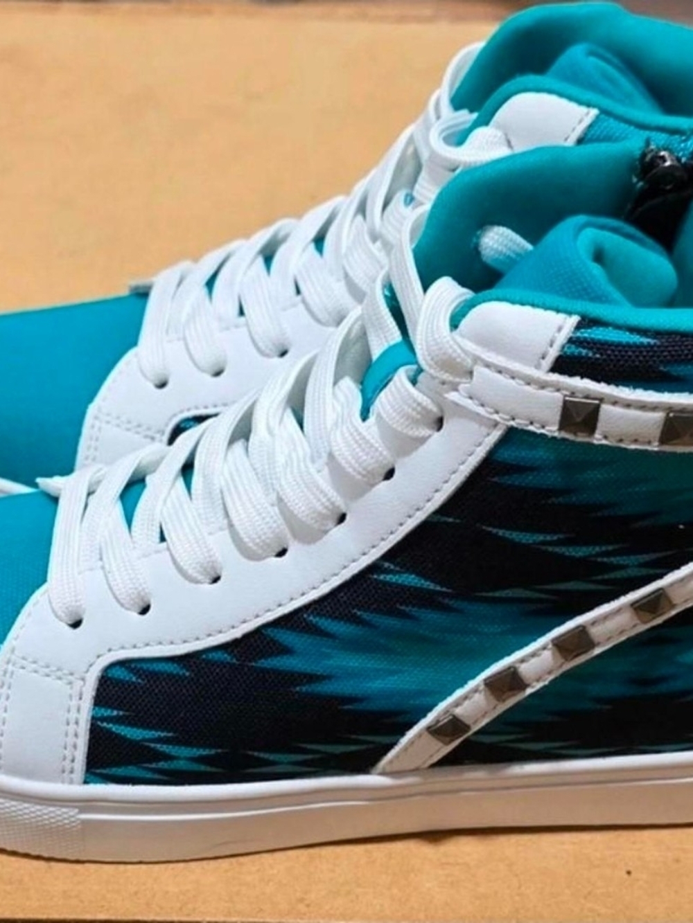 Rowdy Crowd Heartland Hightops Women's Teal and White High-Top Sneakers
